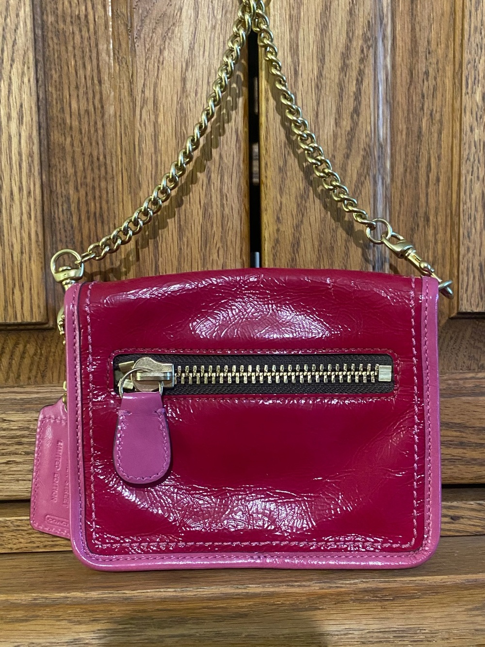 Coach Legacy turnlock pink & red patent leather mini crossbody bag w/ Gold Chain - Picture 3 of 11